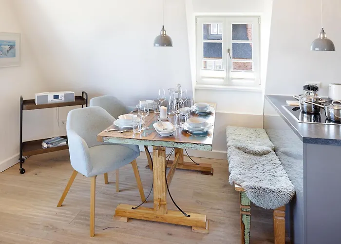 Ausblick - Jonna Nyaraló List